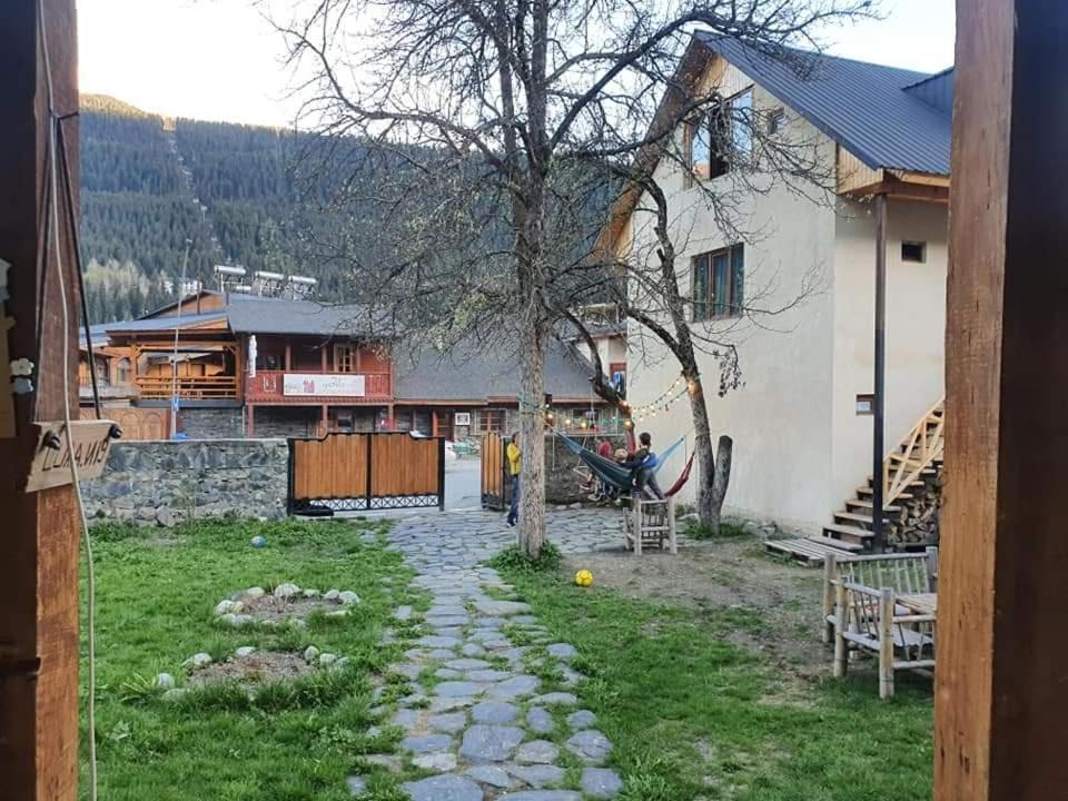 Guesthouse Edelweiss Mestia Kültér fotó