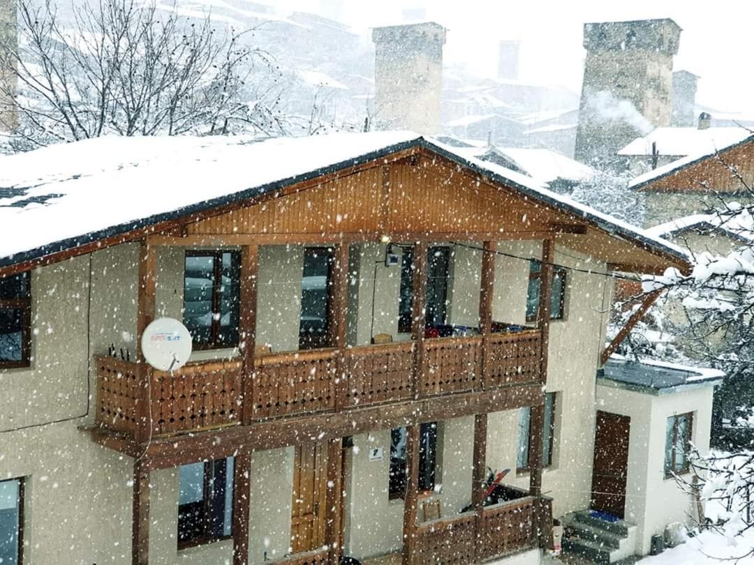 Guesthouse Edelweiss Mestia Kültér fotó